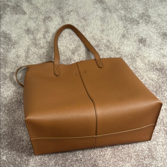 Large Leather Bag - Picture 12 of 16